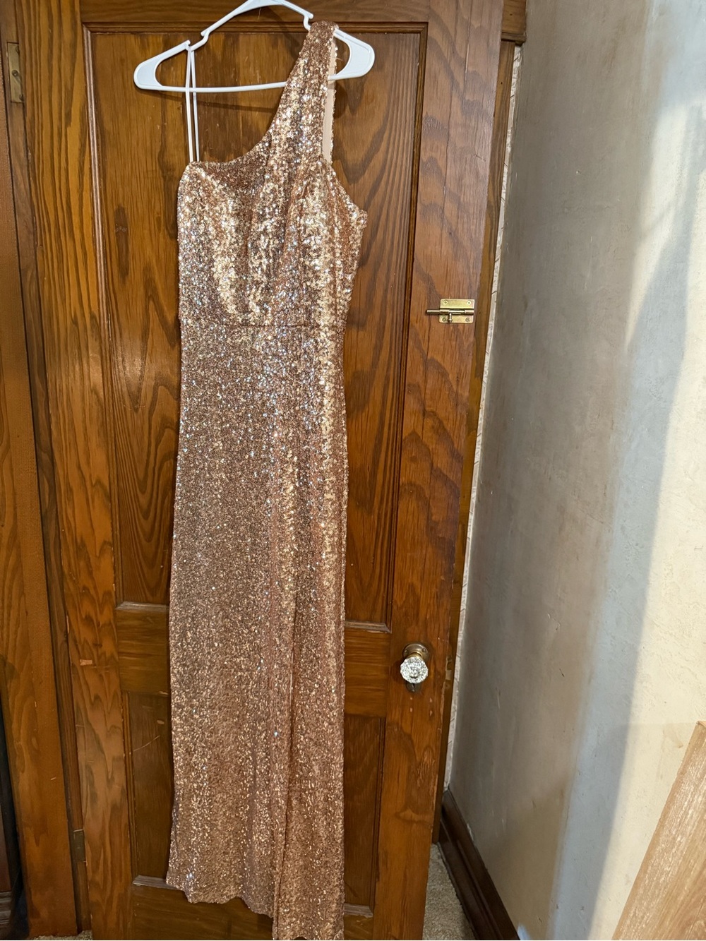 B. Smart One-Shoulder Rose Gold Sequin Prom Dress